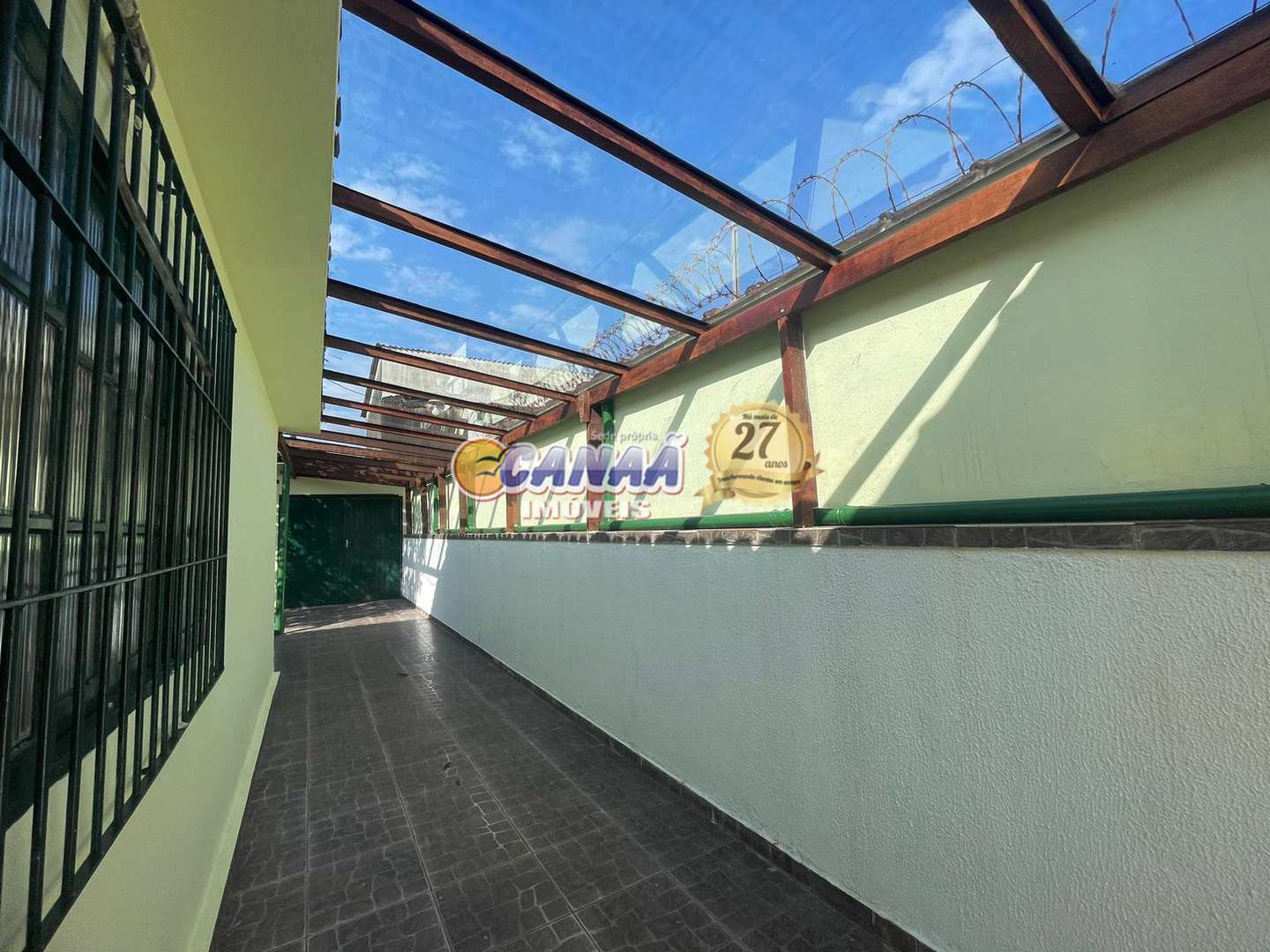 Casa à venda com 3 quartos, 101m² - Foto 14