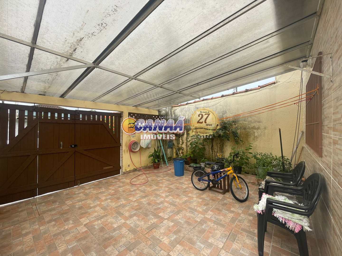 Casa à venda com 2 quartos, 63m² - Foto 2