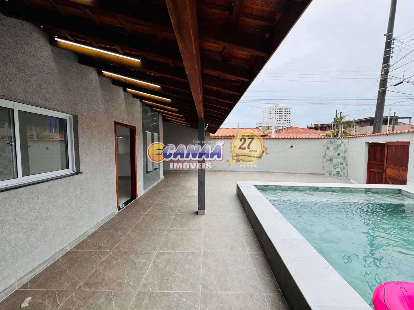 Casa à venda com 3 quartos, 96m² - Foto 4