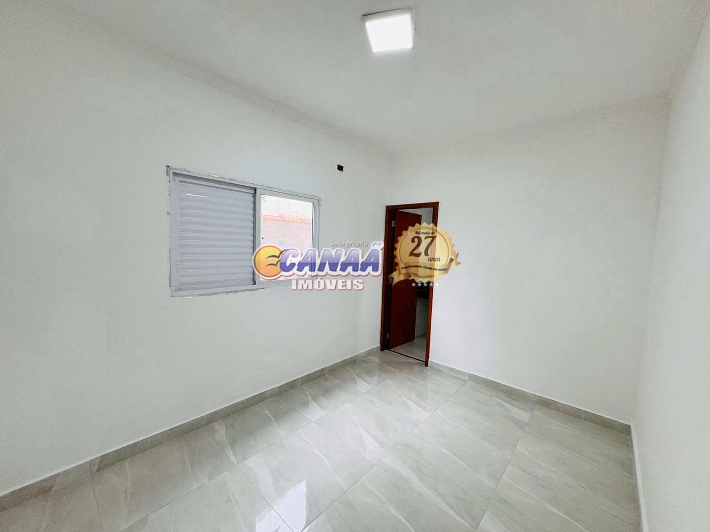 Casa à venda com 3 quartos, 96m² - Foto 14