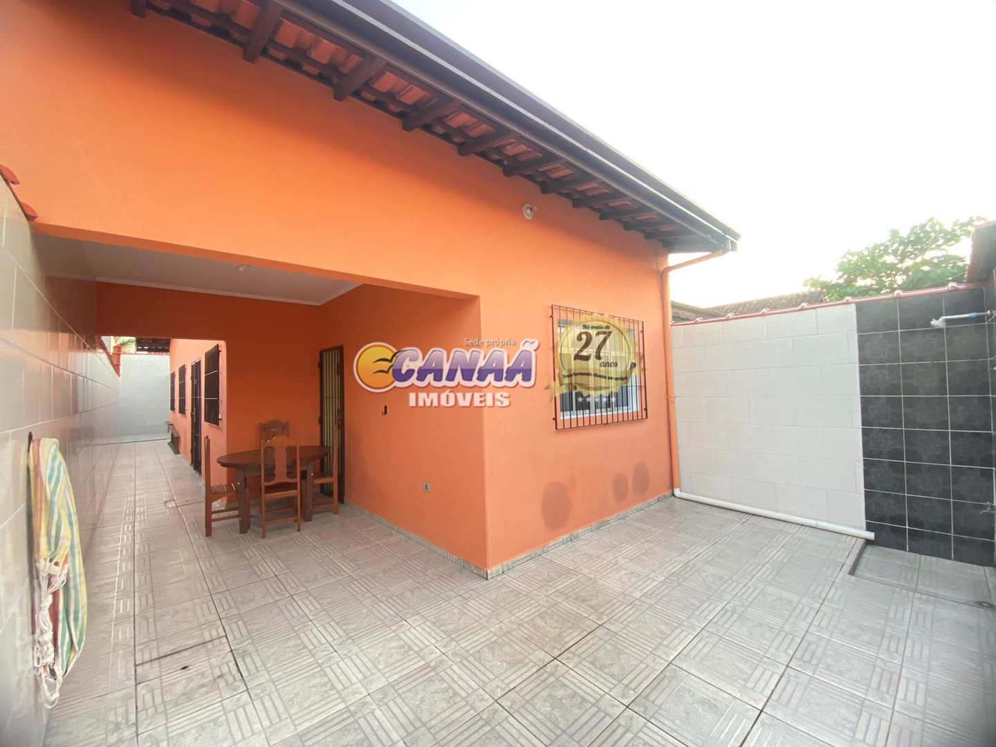 Casa à venda com 2 quartos, 91m² - Foto 1