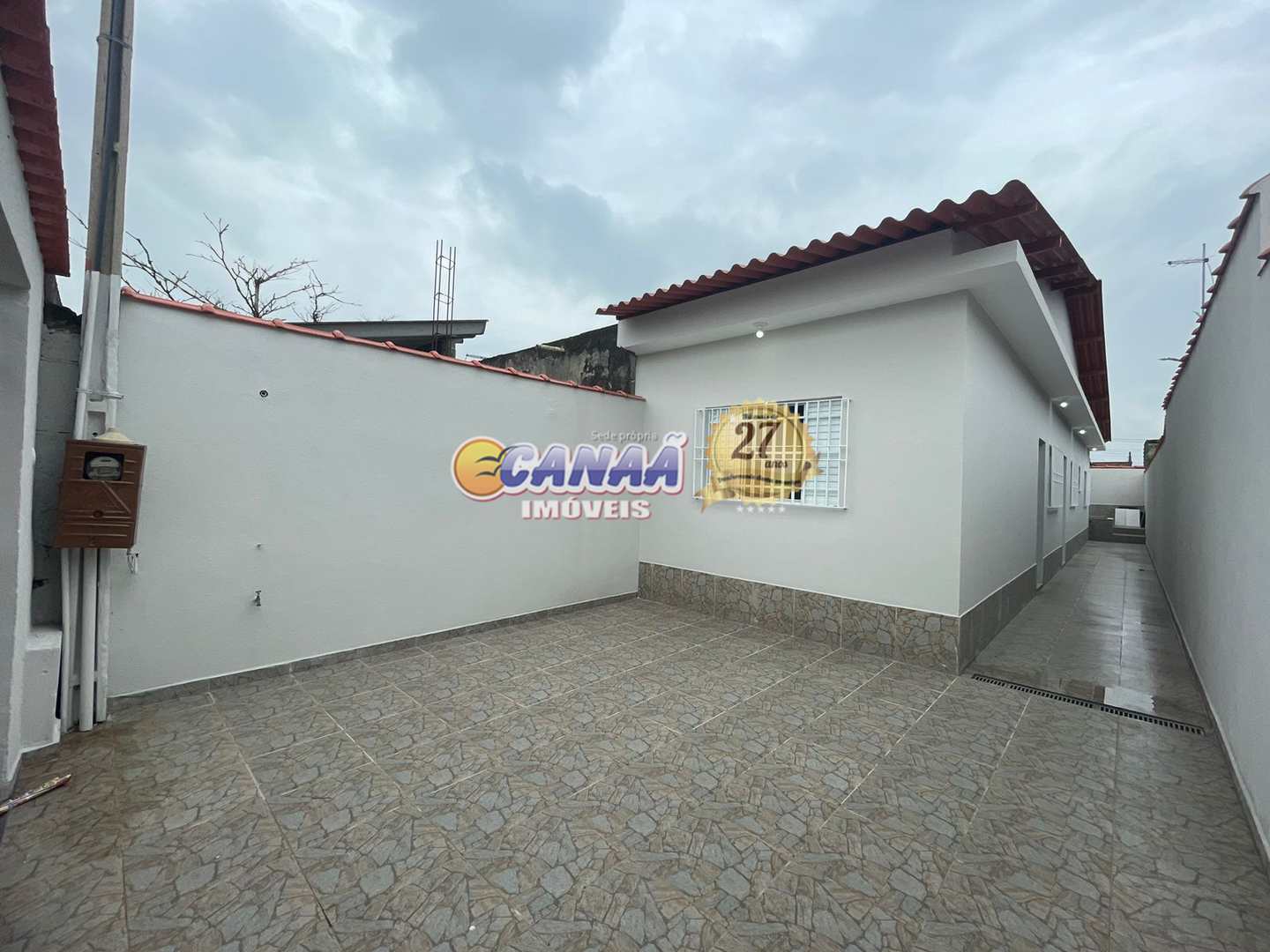 Casa à venda com 2 quartos, 64m² - Foto 2