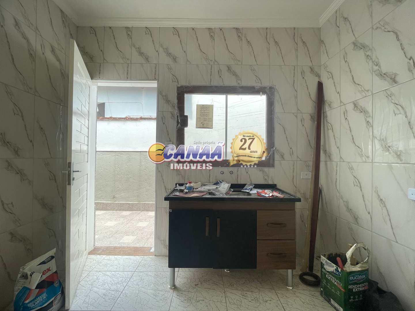 Casa à venda com 2 quartos, 70m² - Foto 8