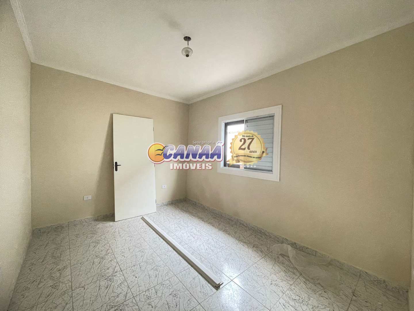 Casa à venda com 2 quartos, 70m² - Foto 10