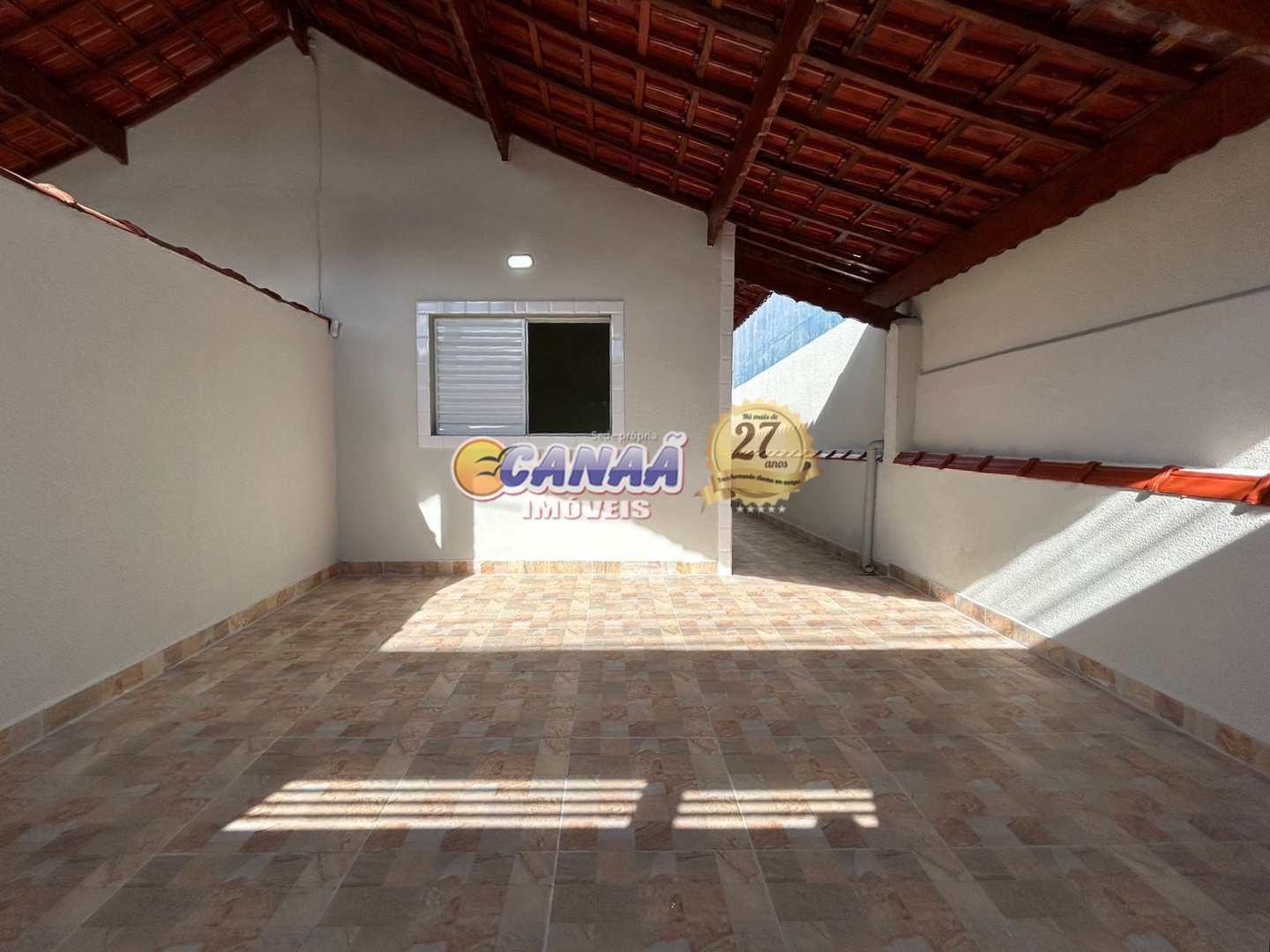 Casa à venda com 3 quartos, 99m² - Foto 2