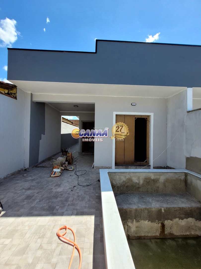 Casa à venda com 2 quartos, 68m² - Foto 1