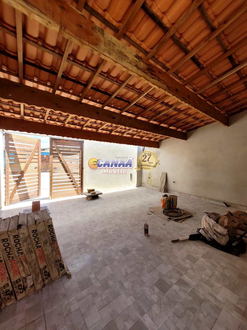 Casa à venda com 2 quartos, 105m² - Foto 4