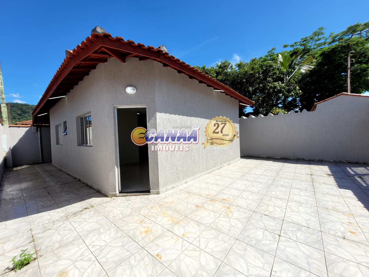 Casa à venda com 2 quartos, 60m² - Foto 1