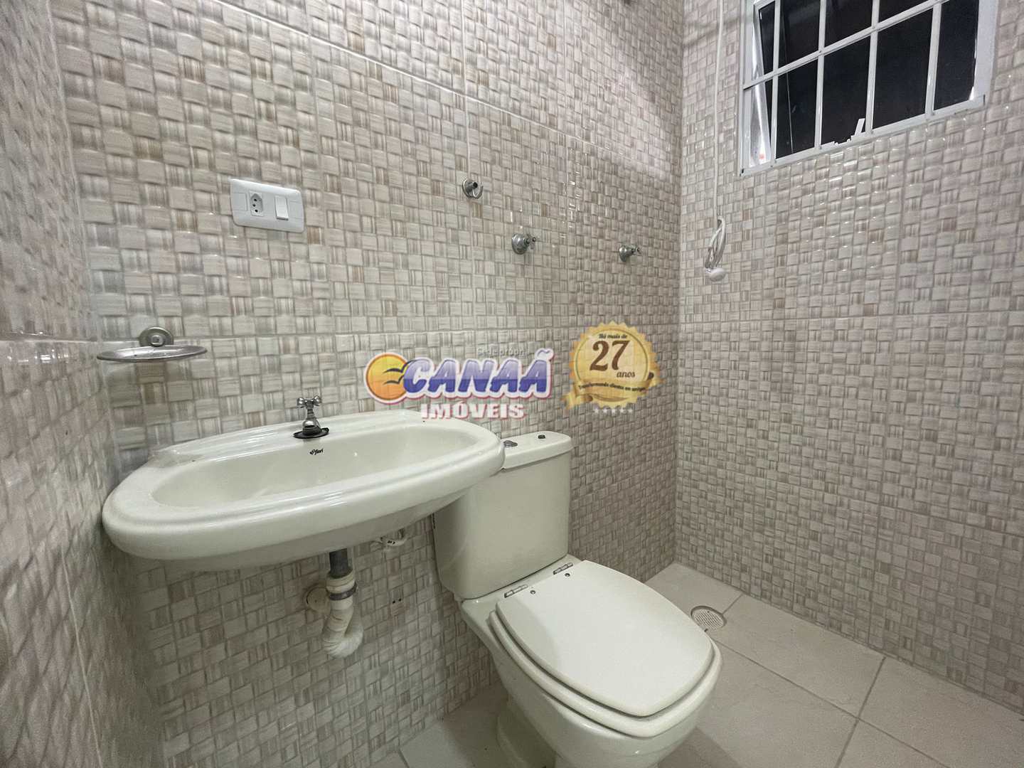 Casa à venda com 2 quartos, 60m² - Foto 8