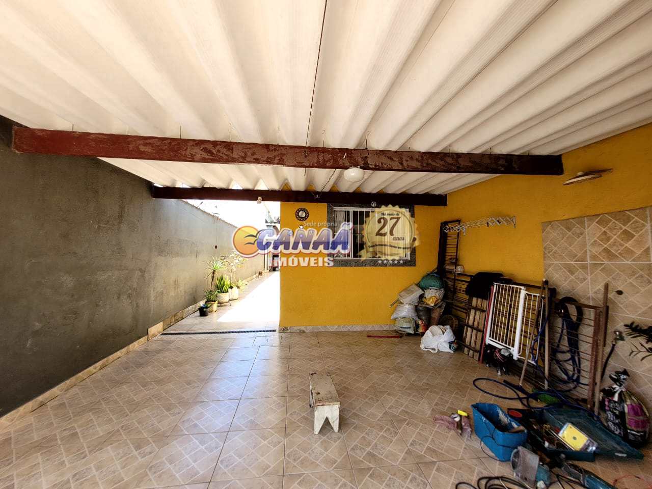 Casa à venda com 2 quartos, 89m² - Foto 1