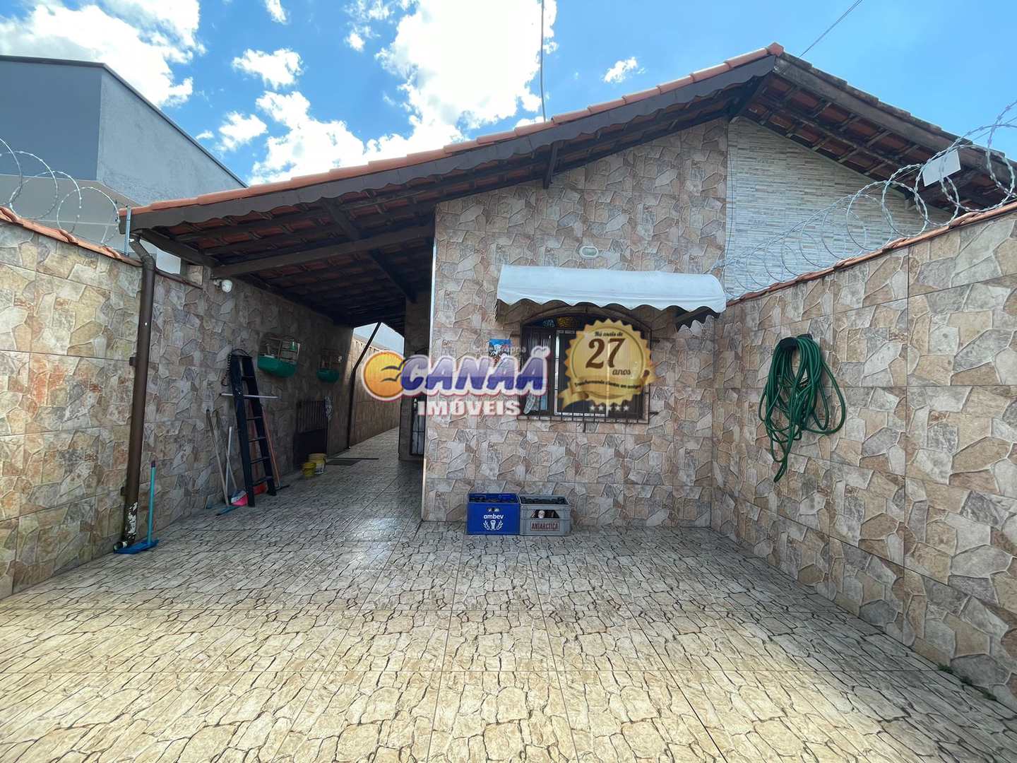 Casa à venda com 1 quarto, 67m² - Foto 1