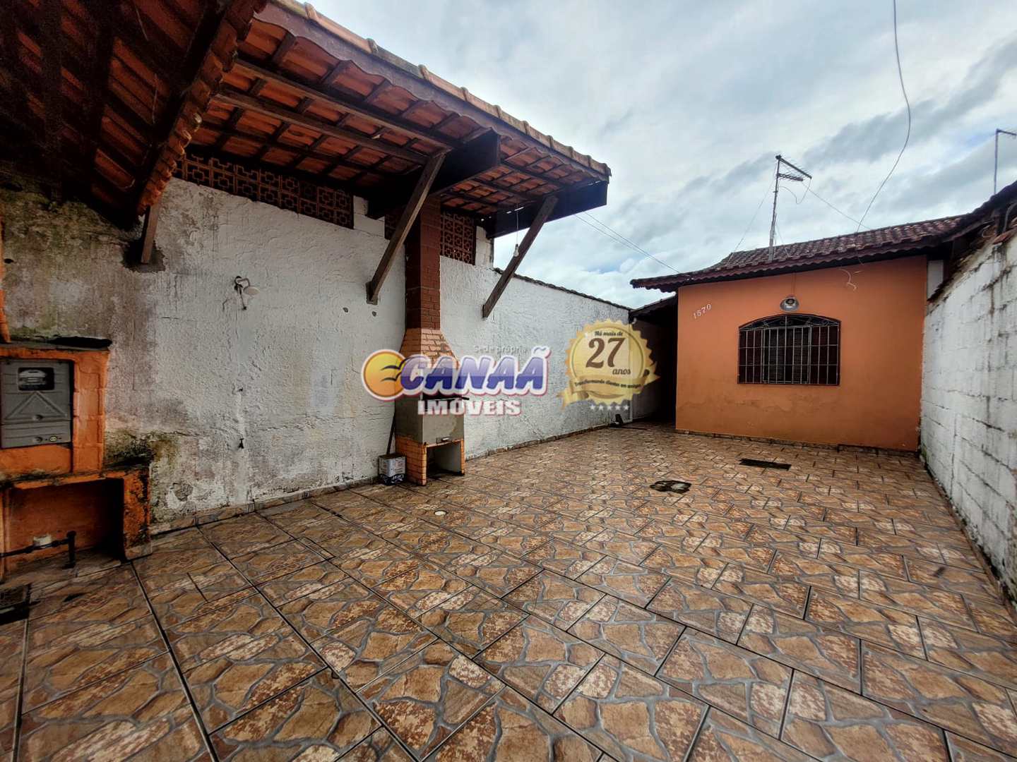 Casa à venda com 2 quartos, 50m² - Foto 2