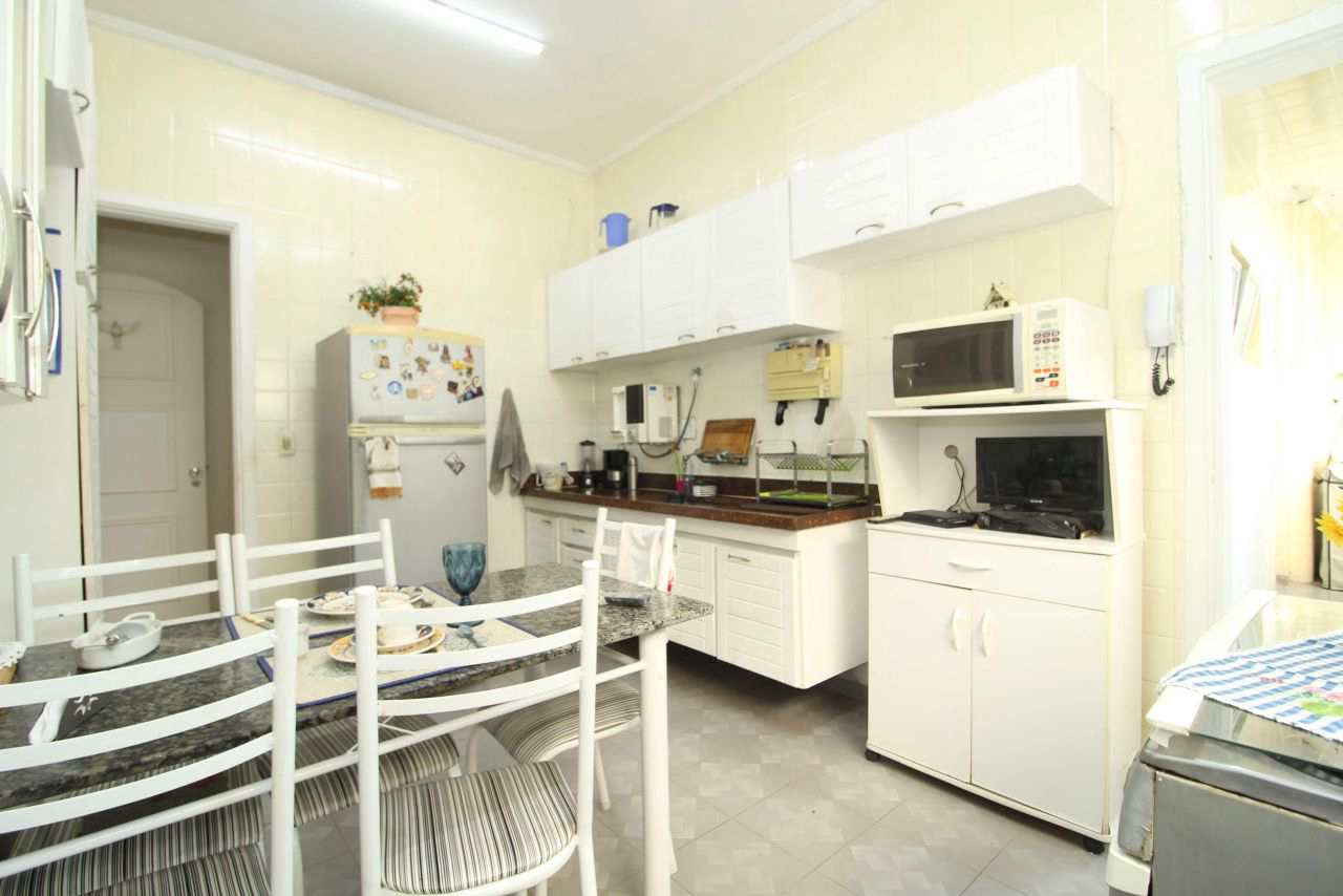 Apartamento à venda com 3 quartos, 140m² - Foto 17