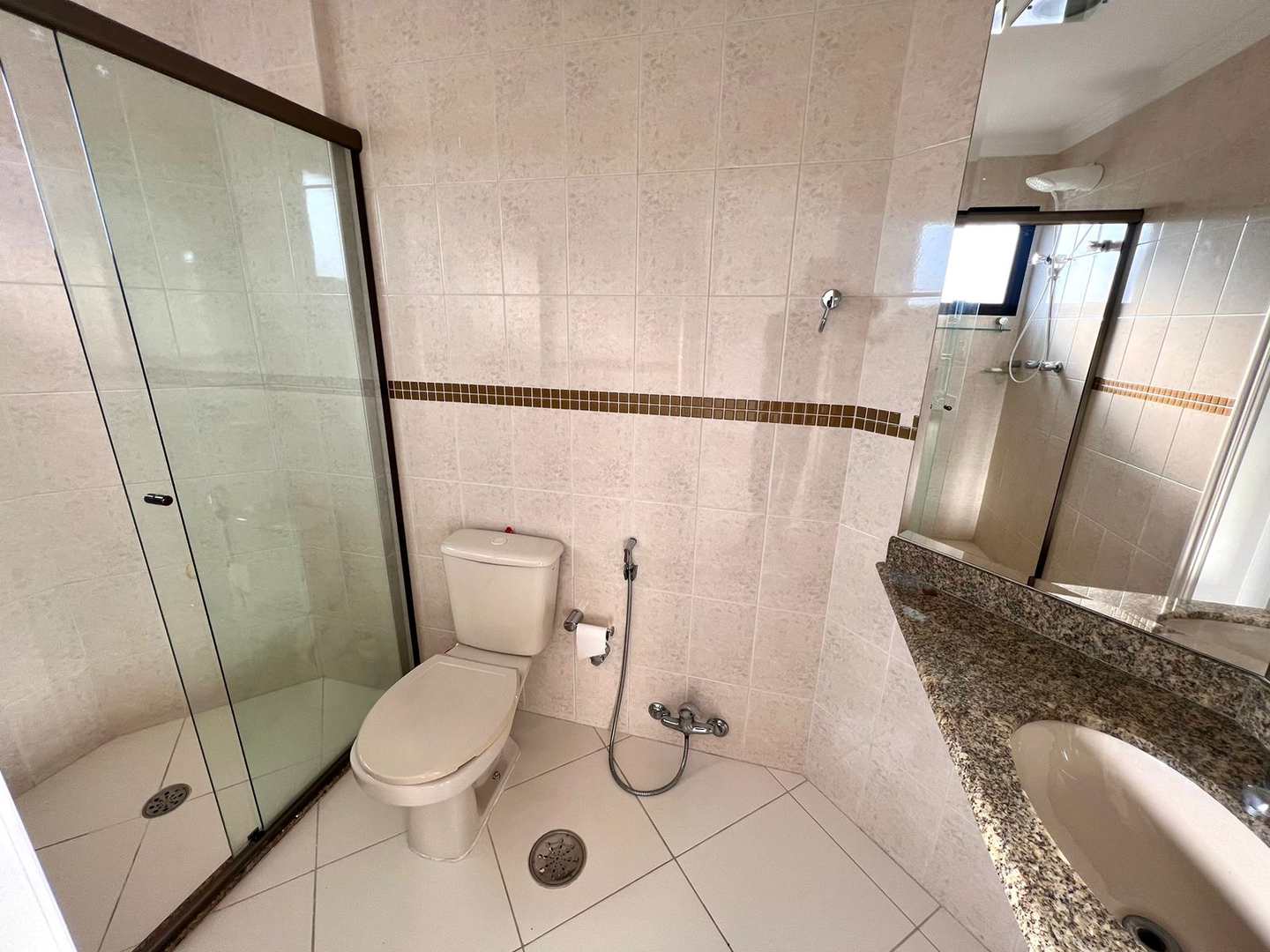 Apartamento à venda com 3 quartos, 135m² - Foto 22