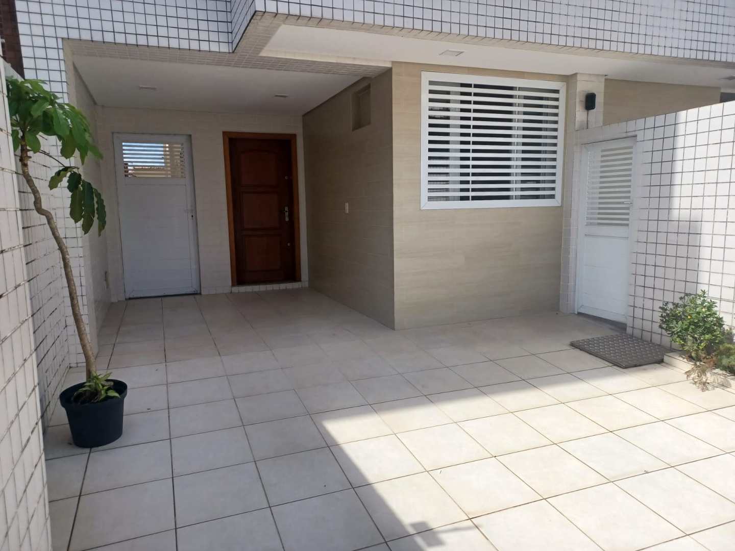 Casa à venda com 3 quartos, 150m² - Foto 2