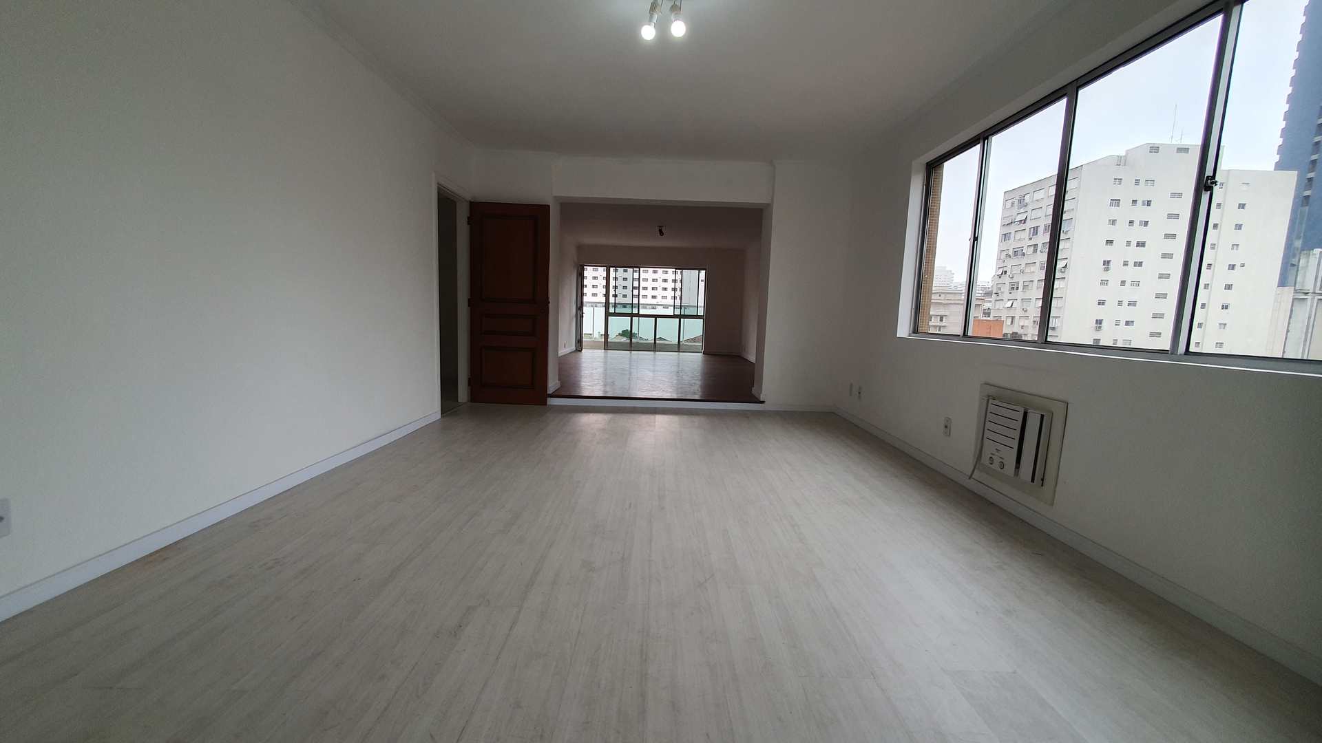 Apartamento à venda com 3 quartos, 162m² - Foto 7