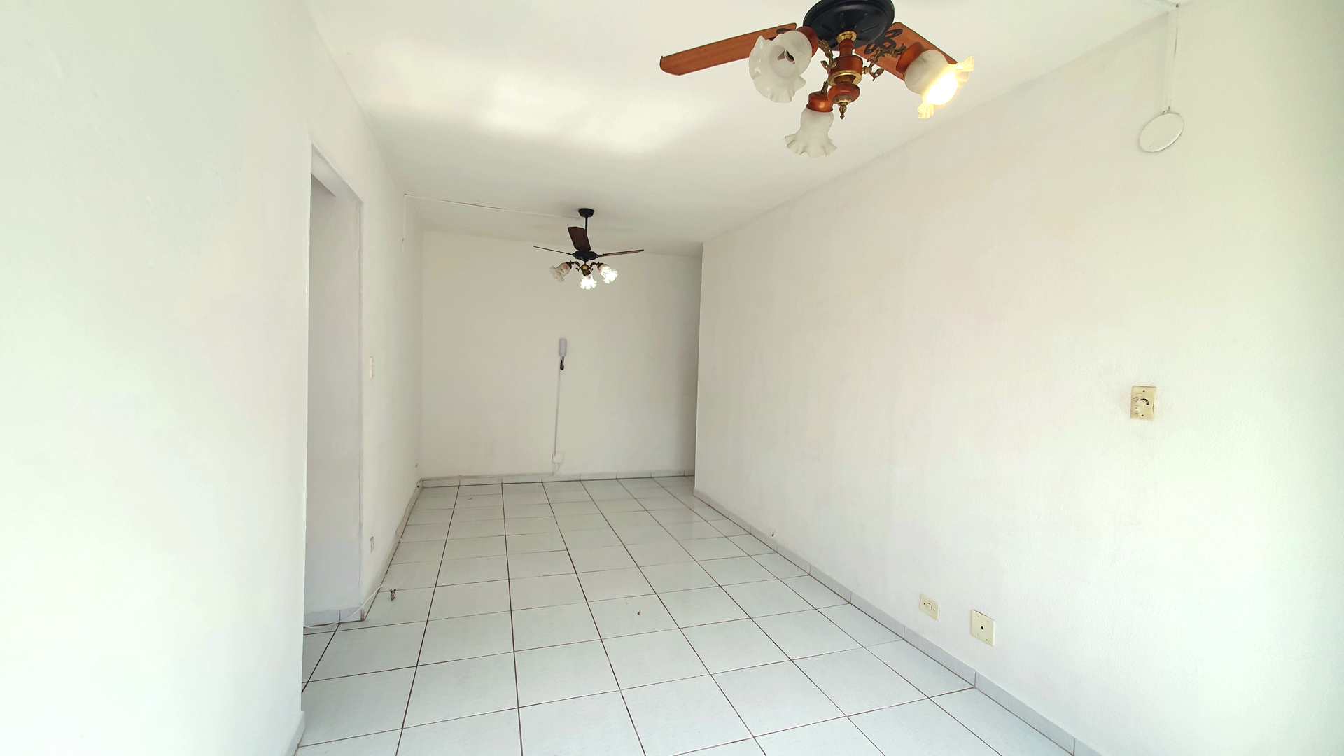 Apartamento à venda com 2 quartos, 68m² - Foto 4