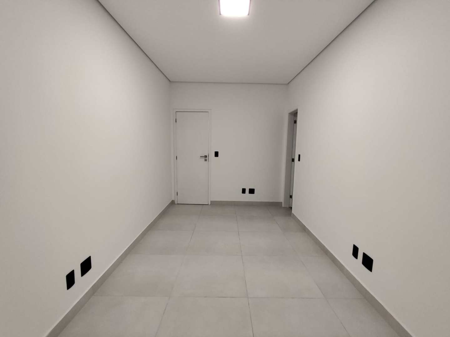 Casa à venda com 4 quartos, 330m² - Foto 25