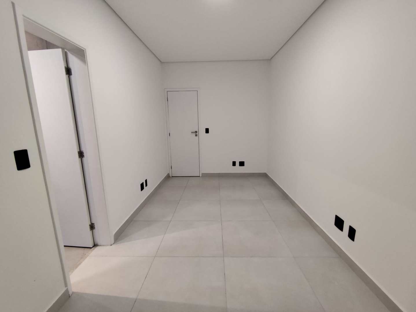 Casa à venda com 4 quartos, 330m² - Foto 26