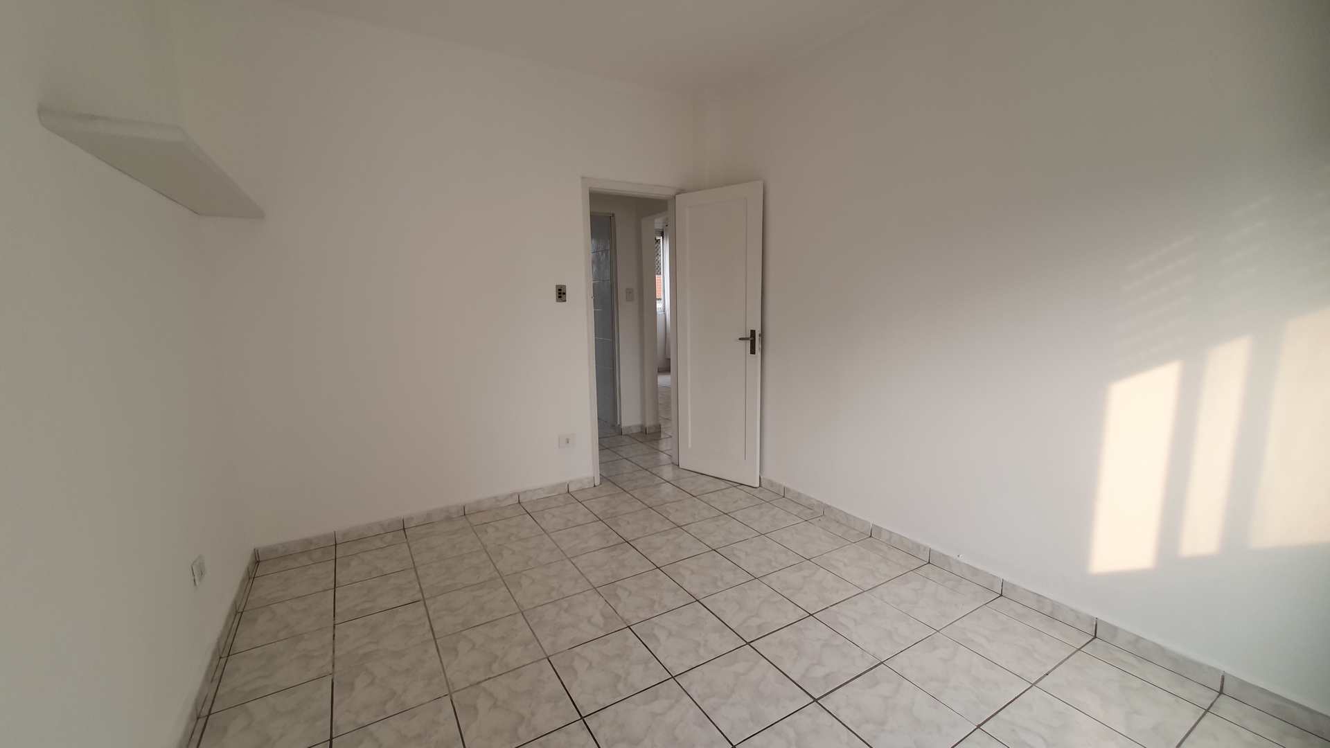 Apartamento à venda com 2 quartos, 58m² - Foto 2