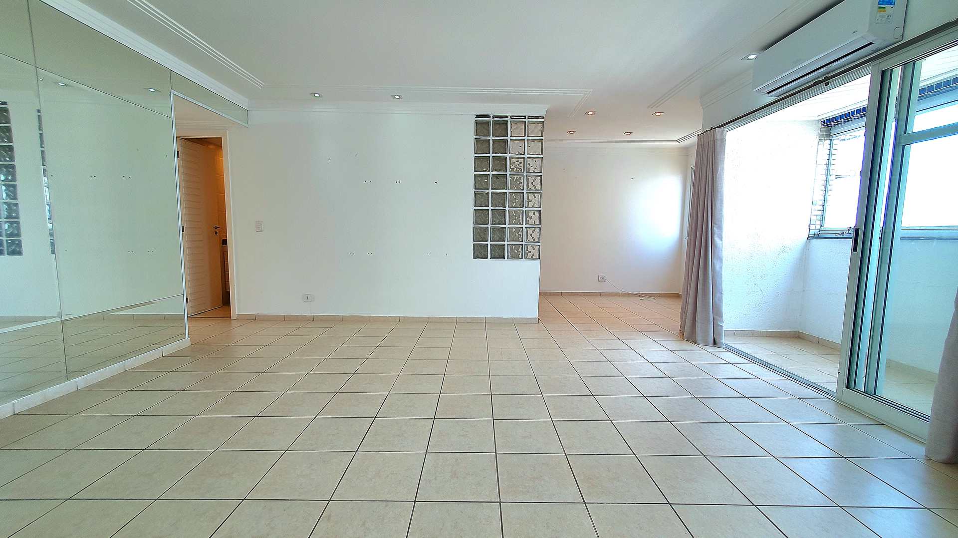 Apartamento à venda com 4 quartos, 150m² - Foto 11