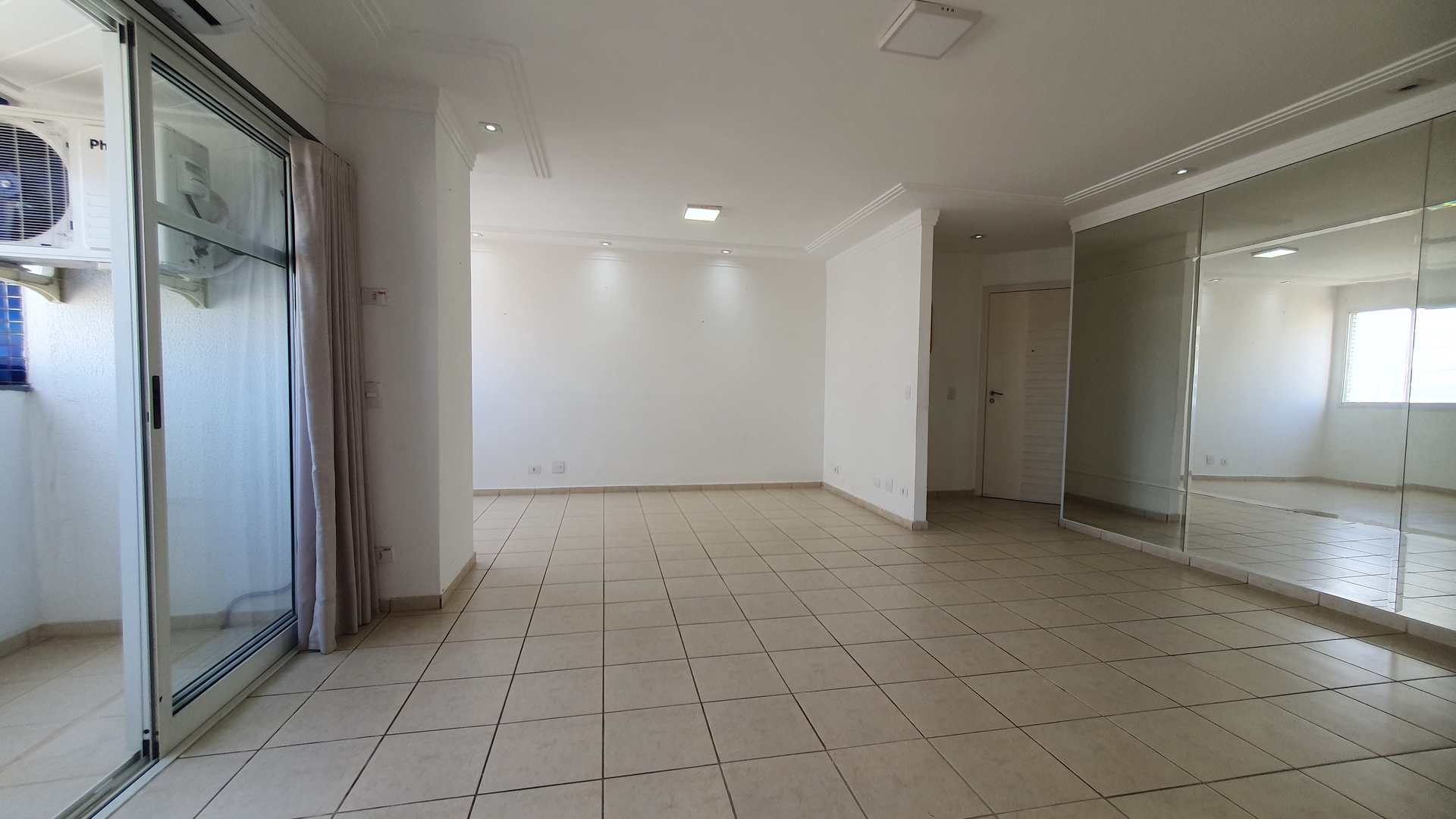 Apartamento à venda com 4 quartos, 150m² - Foto 14