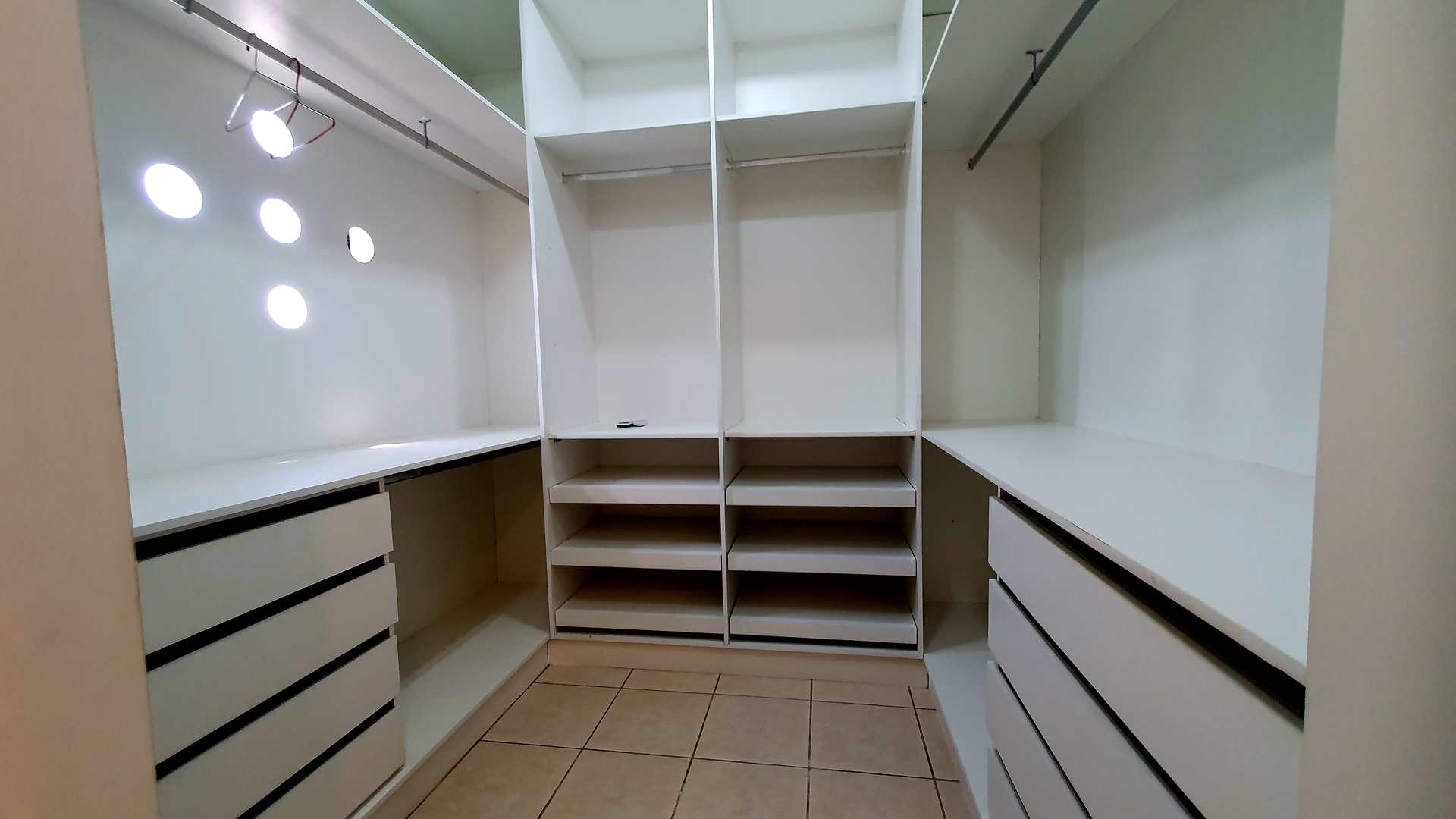 Apartamento à venda com 4 quartos, 150m² - Foto 31