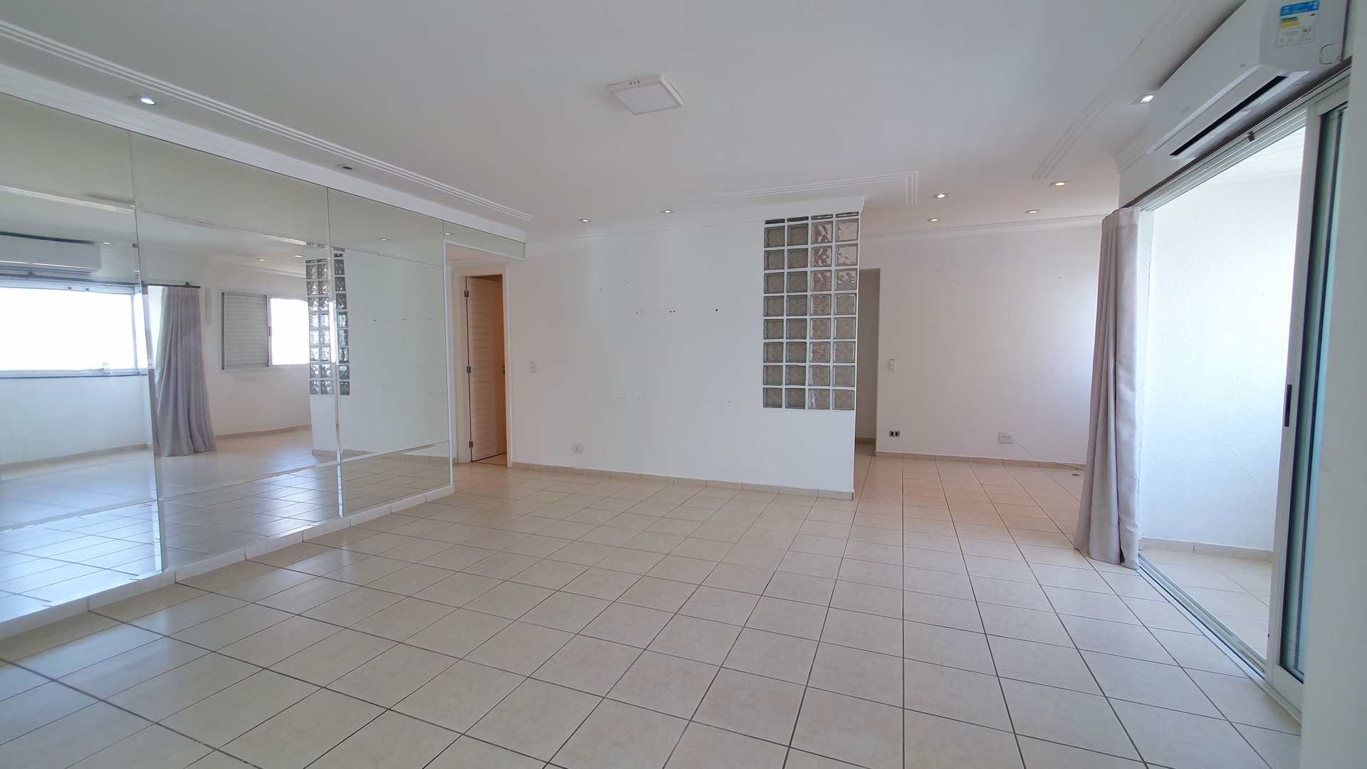 Apartamento à venda com 4 quartos, 150m² - Foto 9