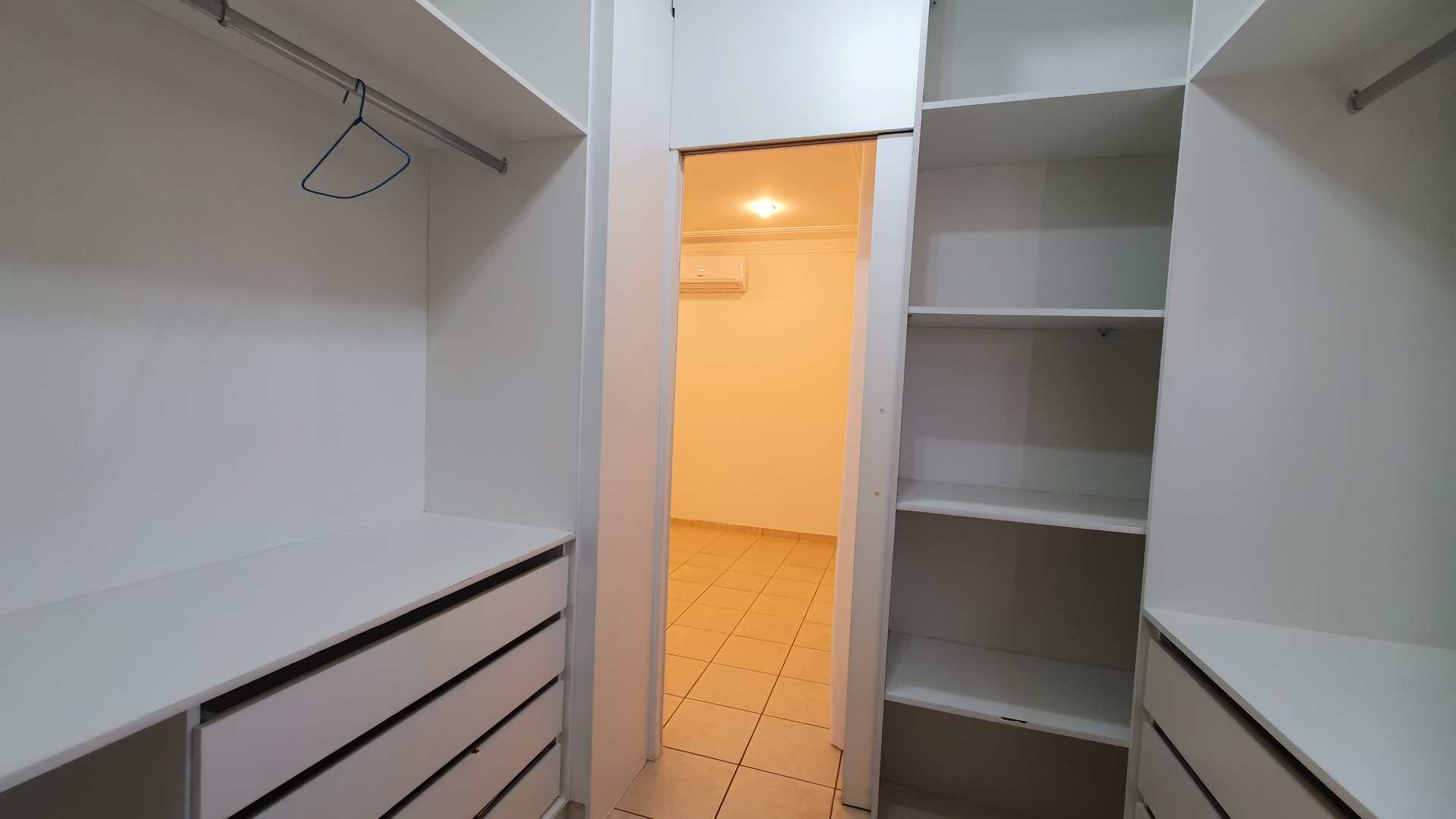 Apartamento à venda com 4 quartos, 150m² - Foto 32