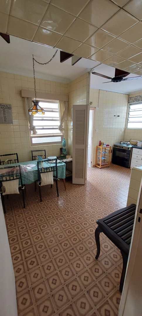 Apartamento à venda com 3 quartos, 228m² - Foto 11