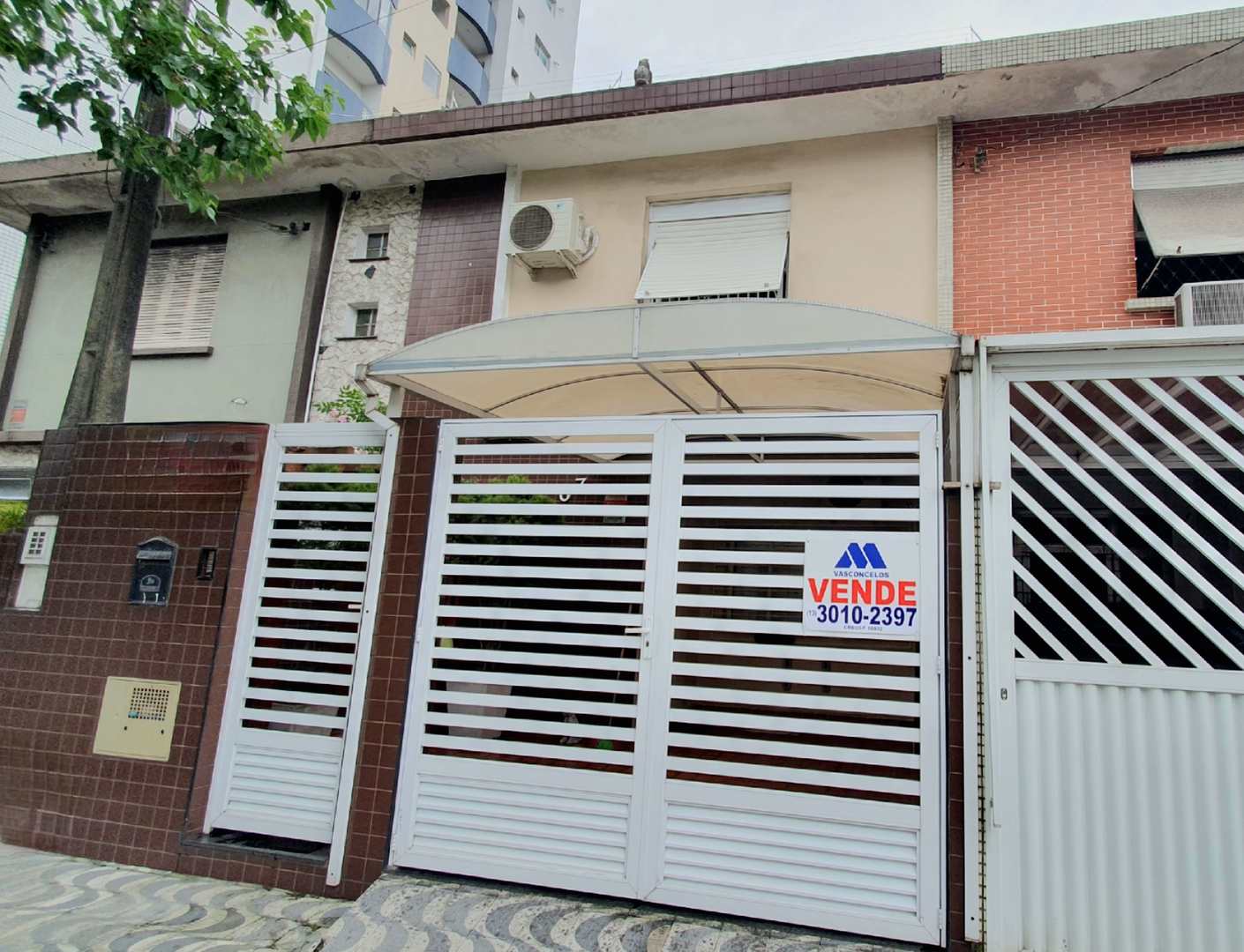 Sobrado à venda com 2 quartos, 110m² - Foto 1