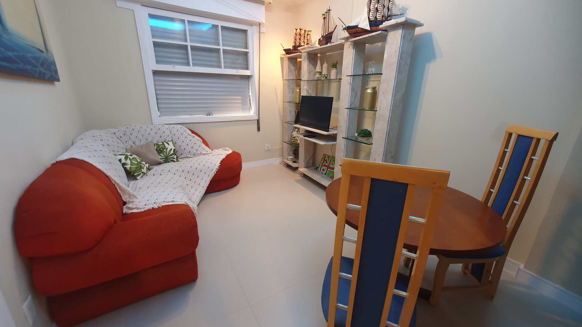 Apartamento à venda com 1 quarto, 50m² - Foto 2