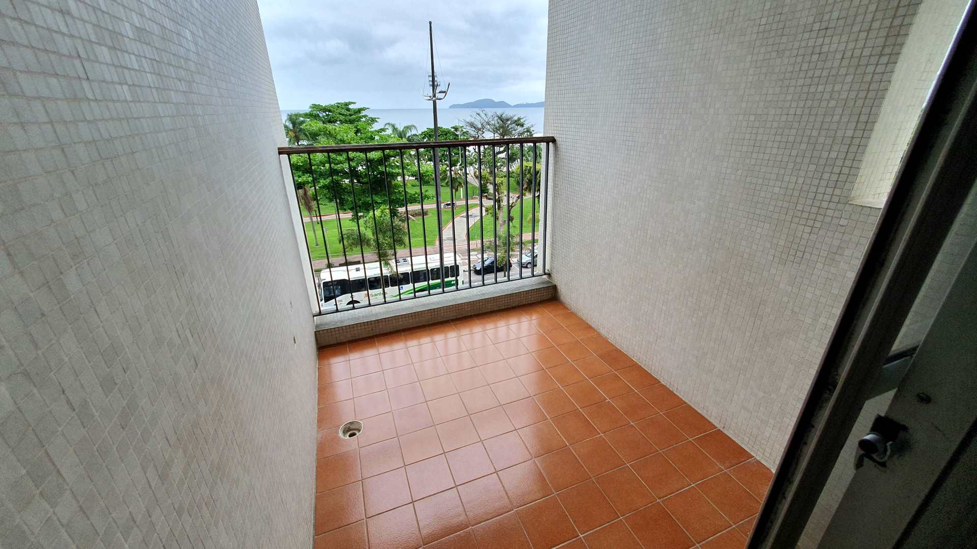 Apartamento à venda com 3 quartos, 100m² - Foto 1