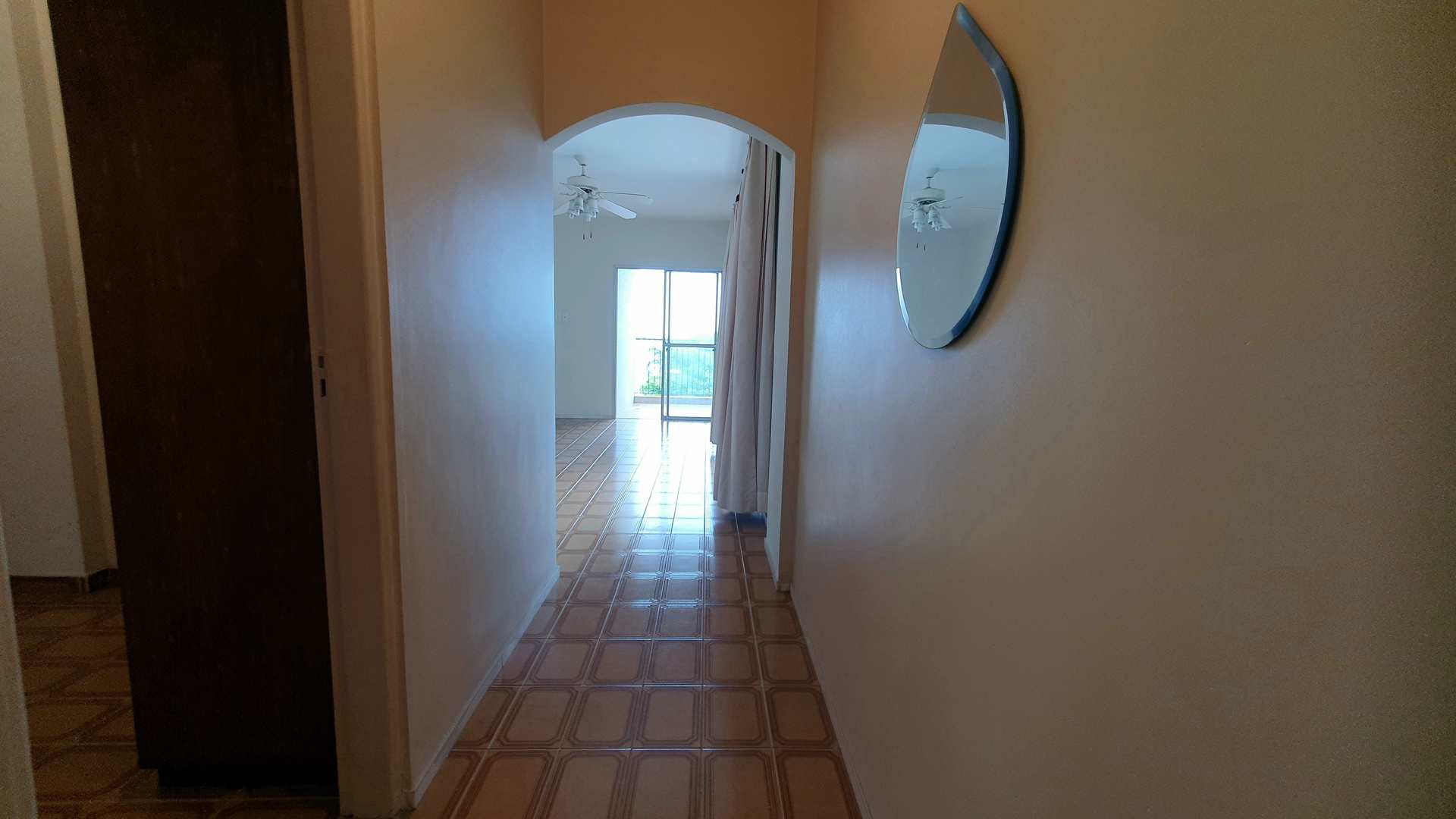 Apartamento à venda com 3 quartos, 100m² - Foto 2