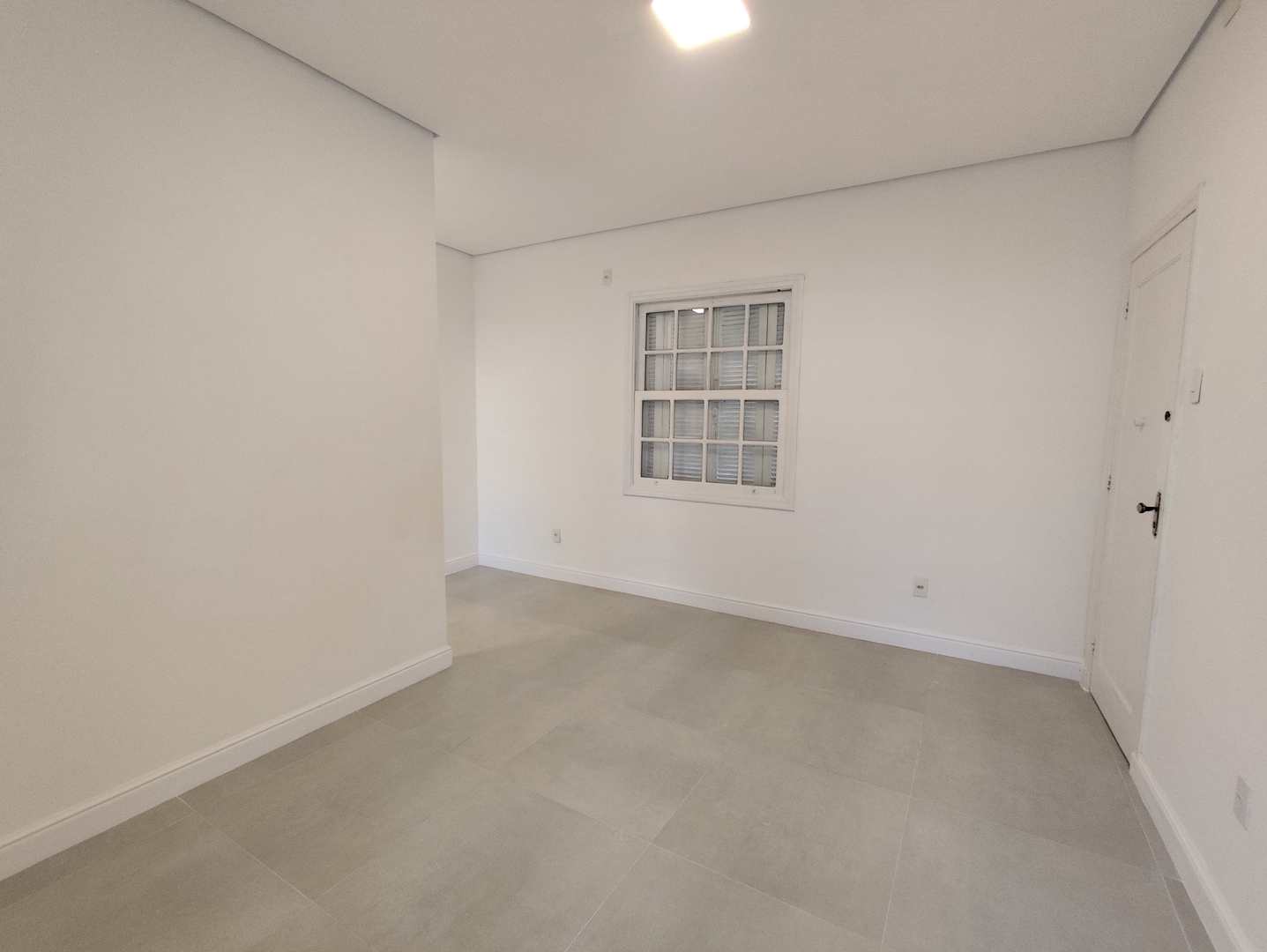 Apartamento à venda com 2 quartos, 62m² - Foto 2