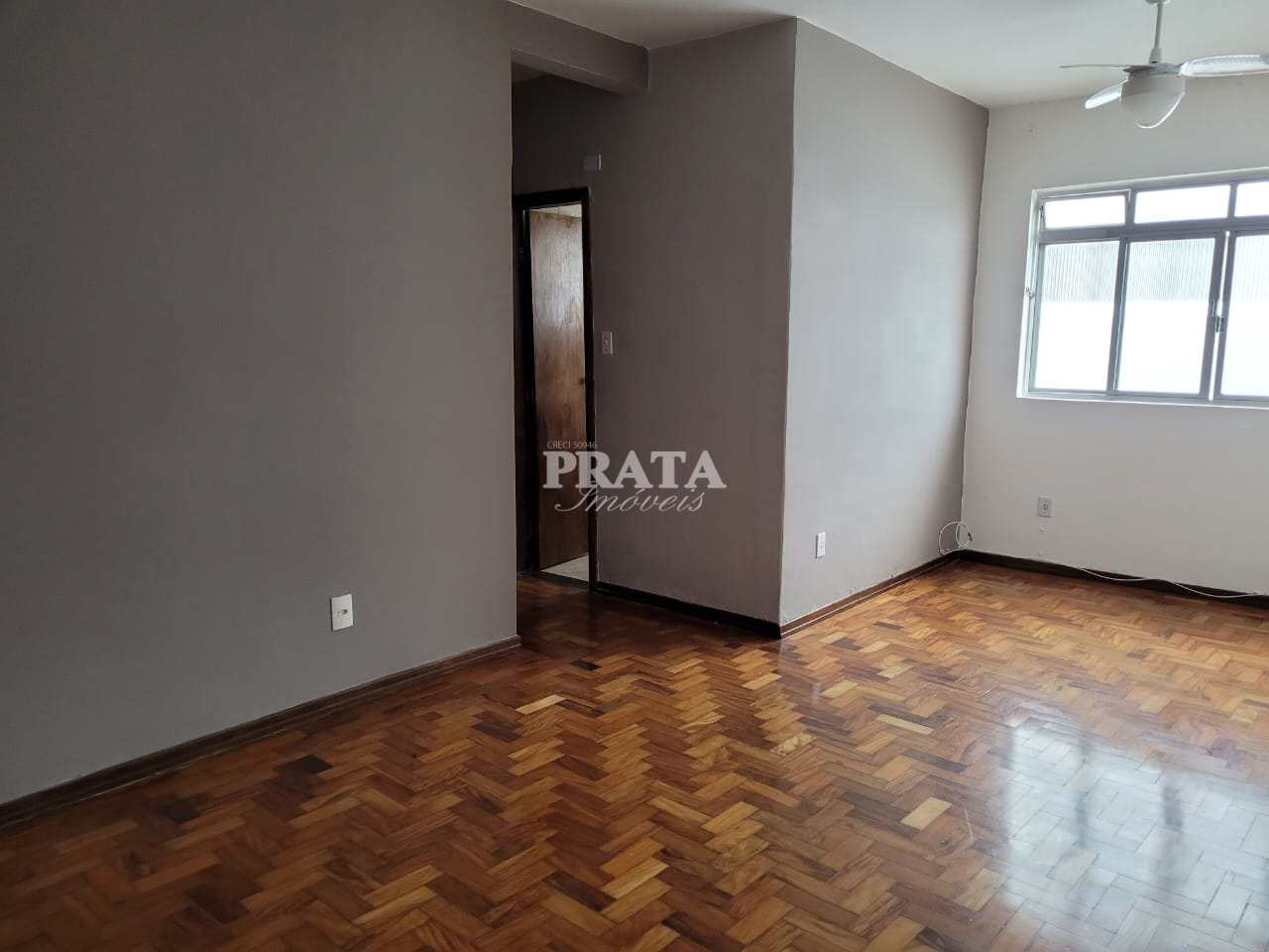 Apartamento à venda com 2 quartos, 70m² - Foto 1