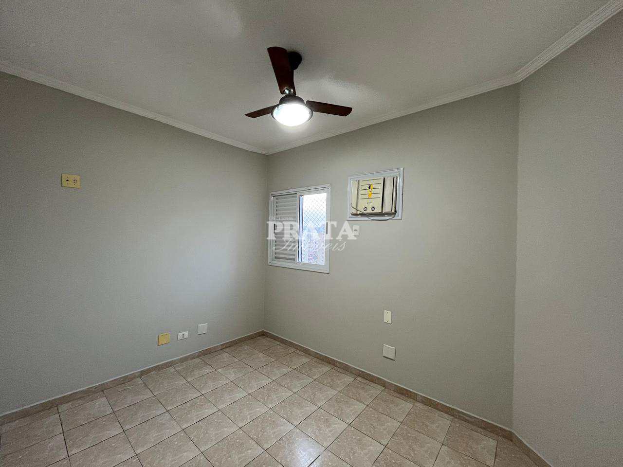 Apartamento para alugar com 3 quartos, 130m² - Foto 16