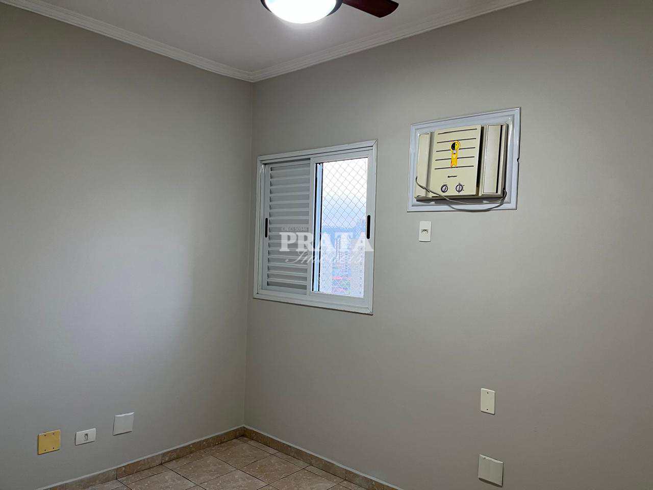 Apartamento para alugar com 3 quartos, 130m² - Foto 15