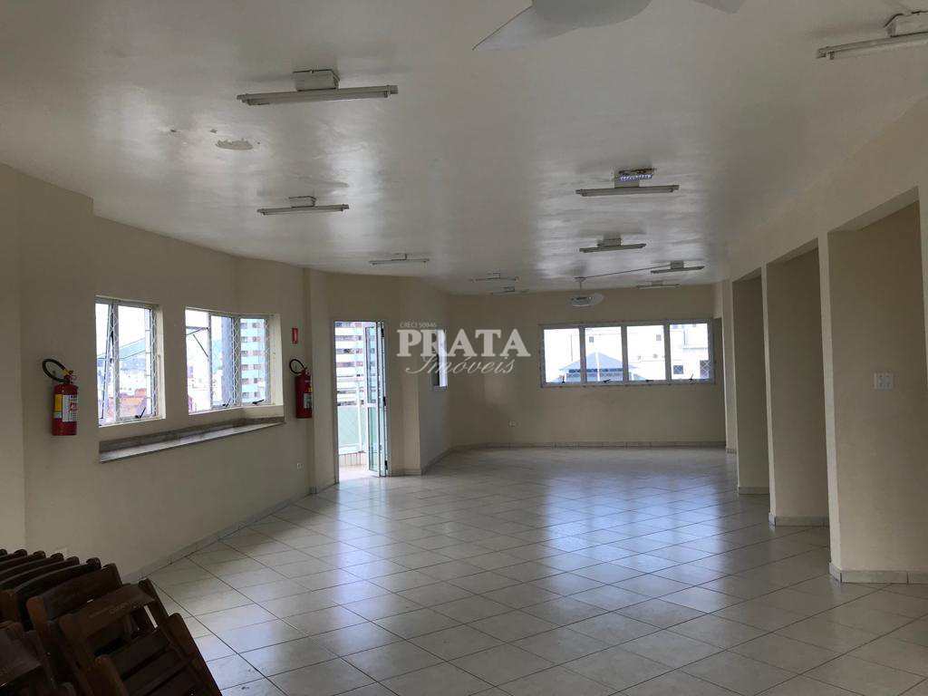 Apartamento para alugar com 3 quartos, 130m² - Foto 26