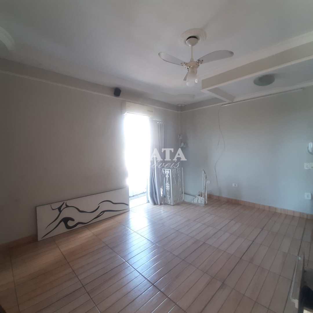 Apartamento à venda com 2 quartos, 81m² - Foto 2