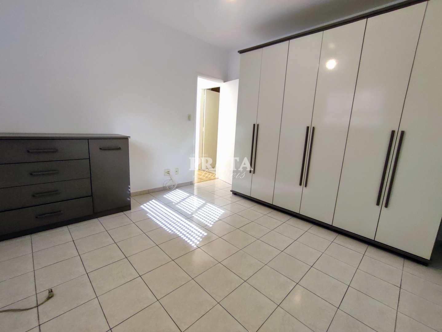 Apartamento para alugar com 2 quartos, 125m² - Foto 5