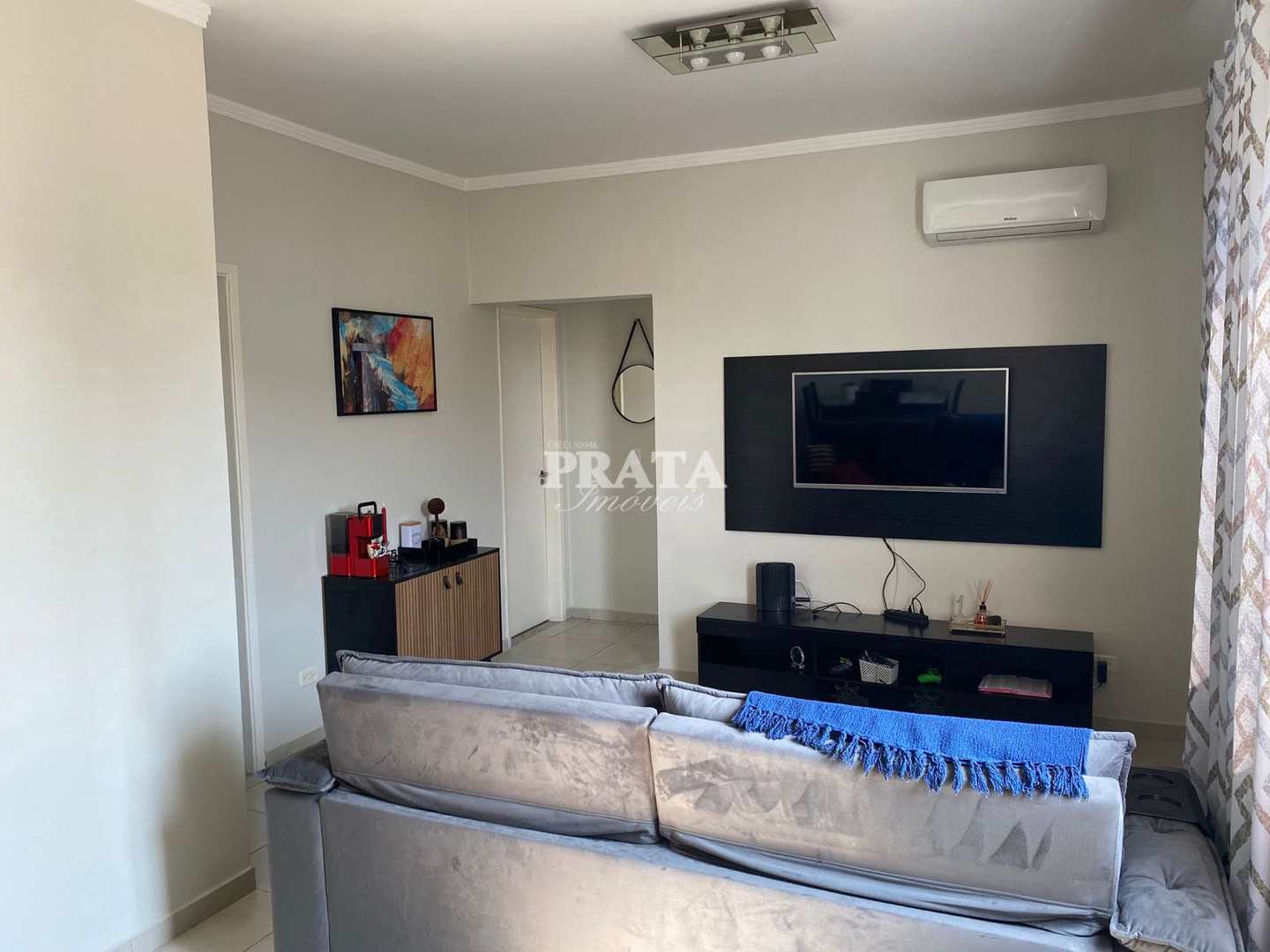 Apartamento à venda com 2 quartos, 70m² - Foto 2