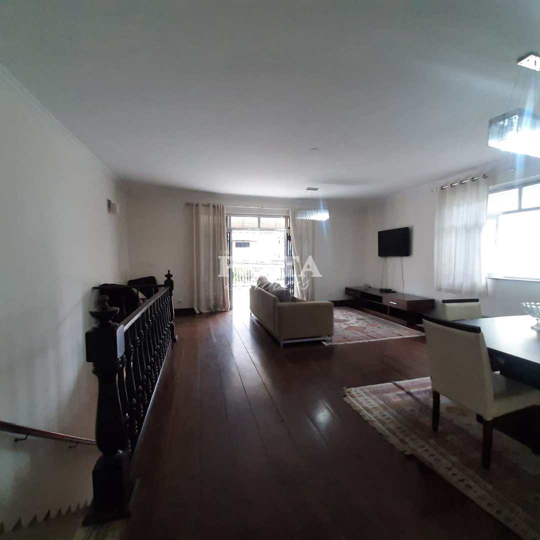 Casa à venda com 4 quartos, 200m² - Foto 8