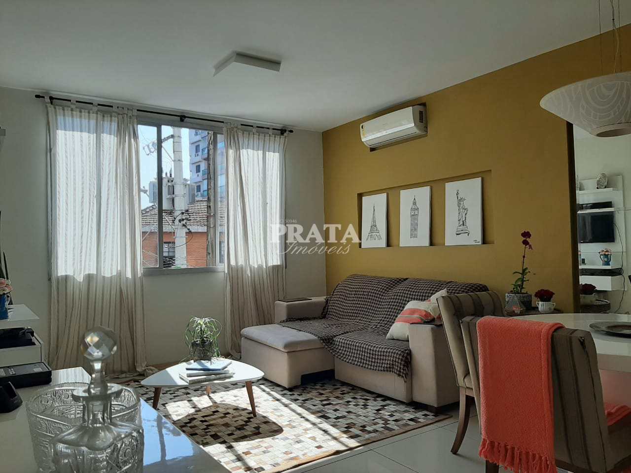 Apartamento à venda com 2 quartos, 95m² - Foto 1