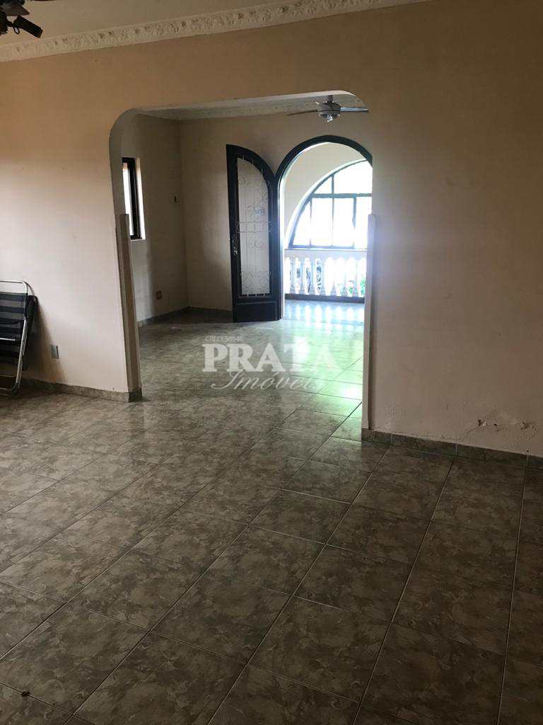 Casa à venda com 4 quartos, 350m² - Foto 1