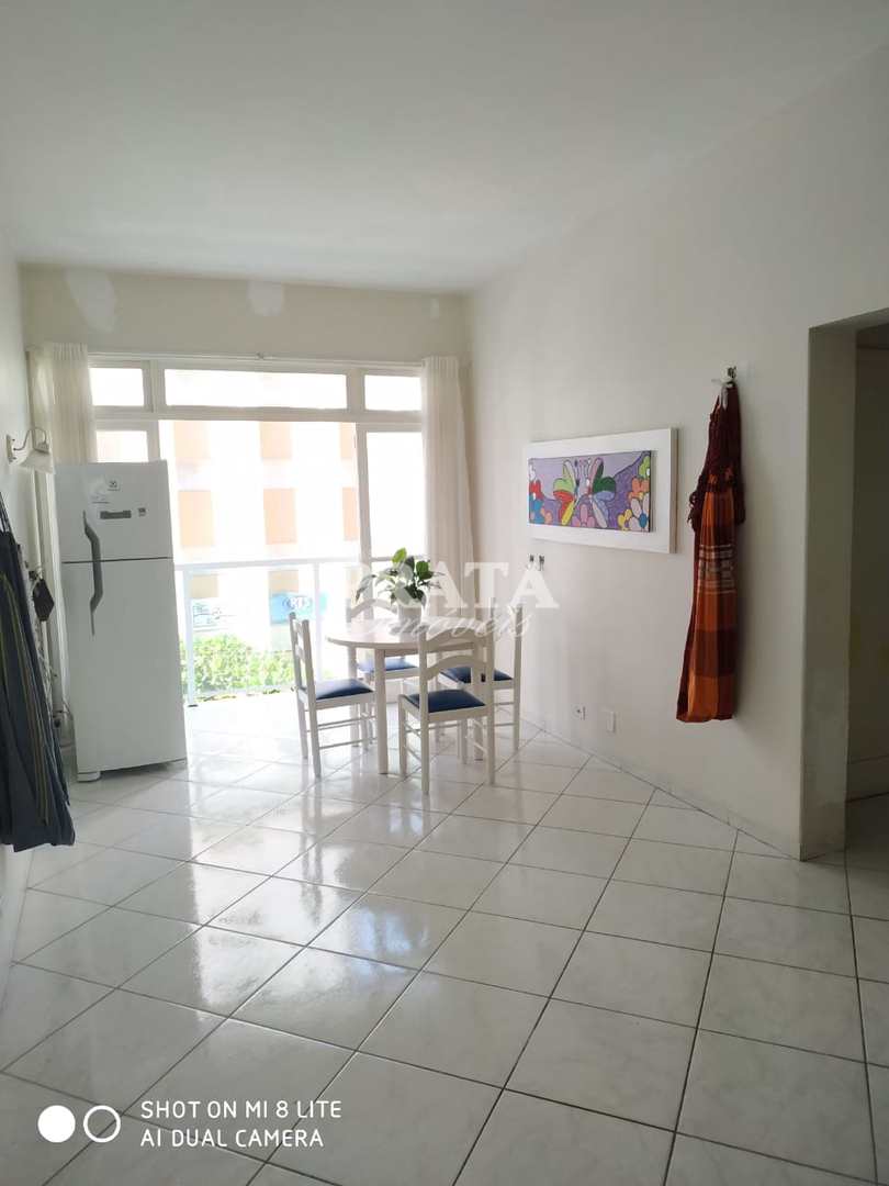 Apartamento à venda com 2 quartos, 72m² - Foto 4