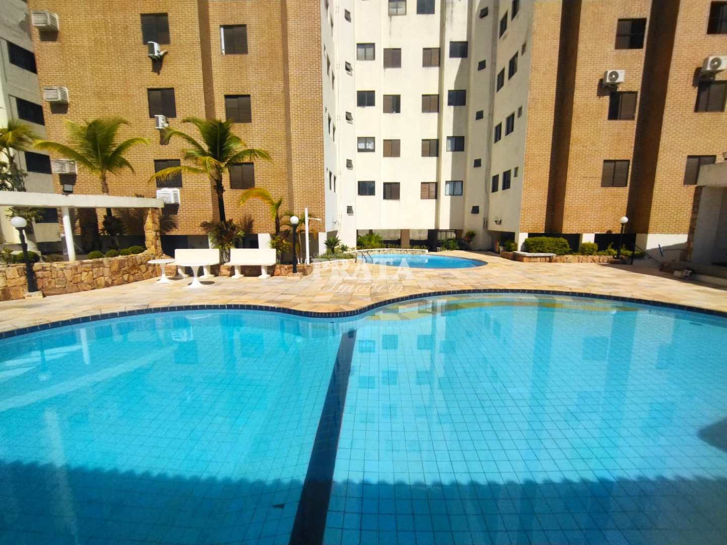 Apartamento à venda com 3 quartos, 90m² - Foto 2