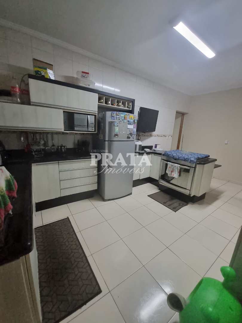 Casa à venda com 3 quartos, 210m² - Foto 23