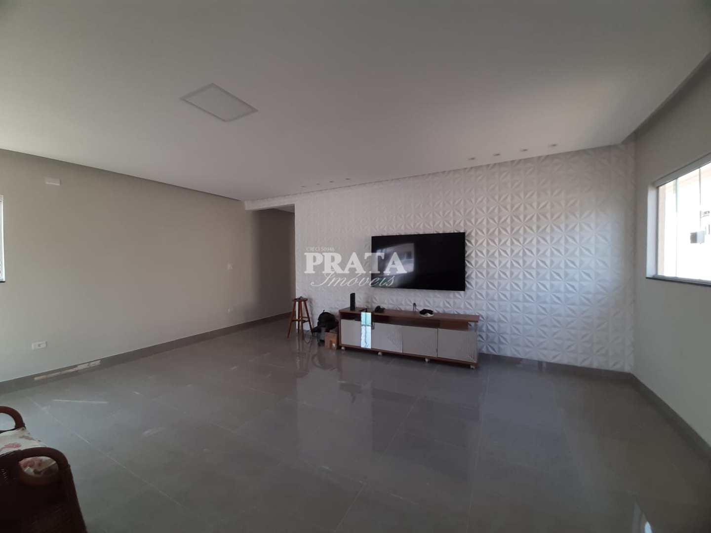 Casa à venda com 2 quartos, 170m² - Foto 3