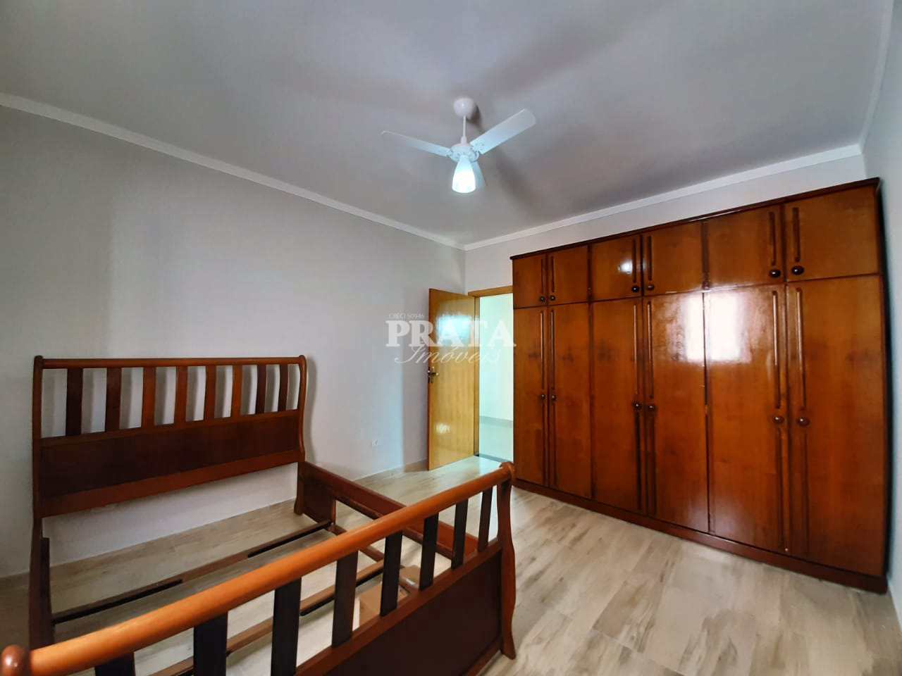 Casa à venda com 2 quartos, 170m² - Foto 9